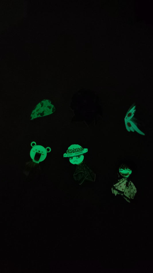 [Discord] Raindolls Soft Enamel Pins